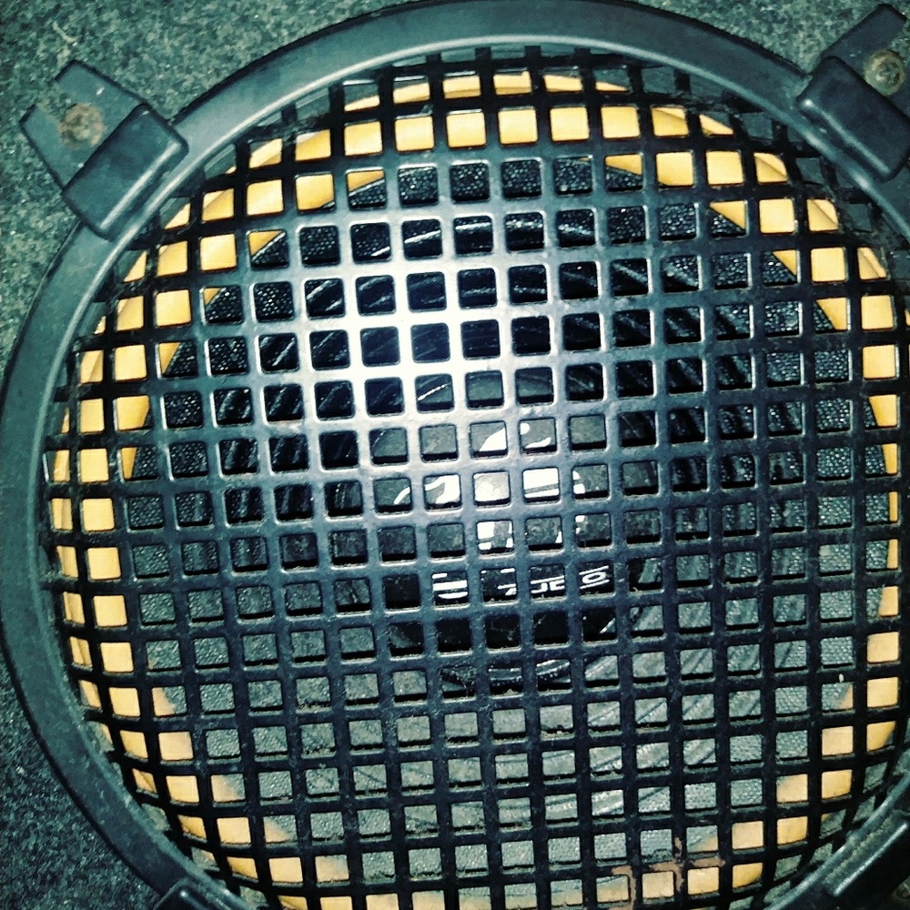 10 inch JBL Subs 600 watt Kenwood amp